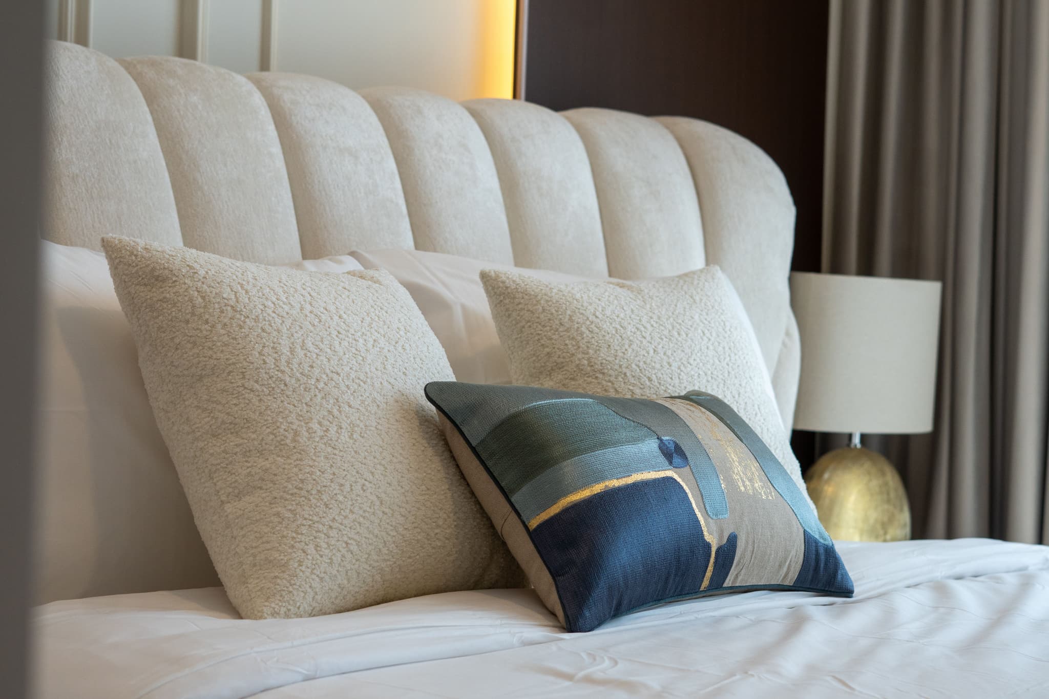 Bed linen and pillows detail