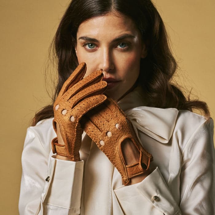 Cognac leather driving gloves