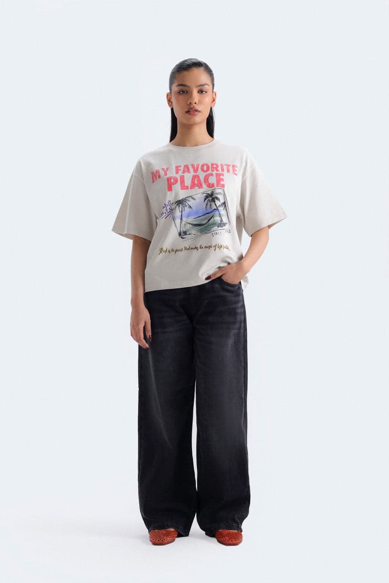 Cream graphic women's t-shirt