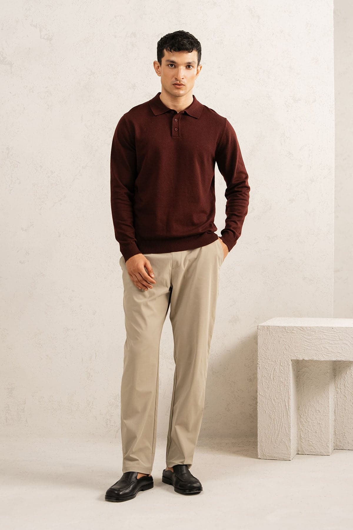Refined knitted polo sweater