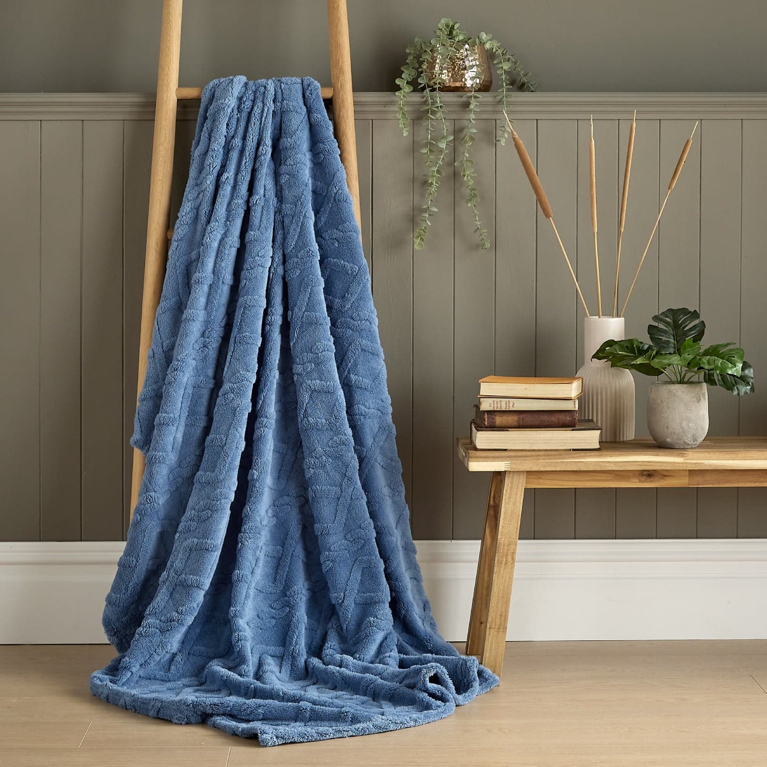Provincial blue cable-knit patterned throw