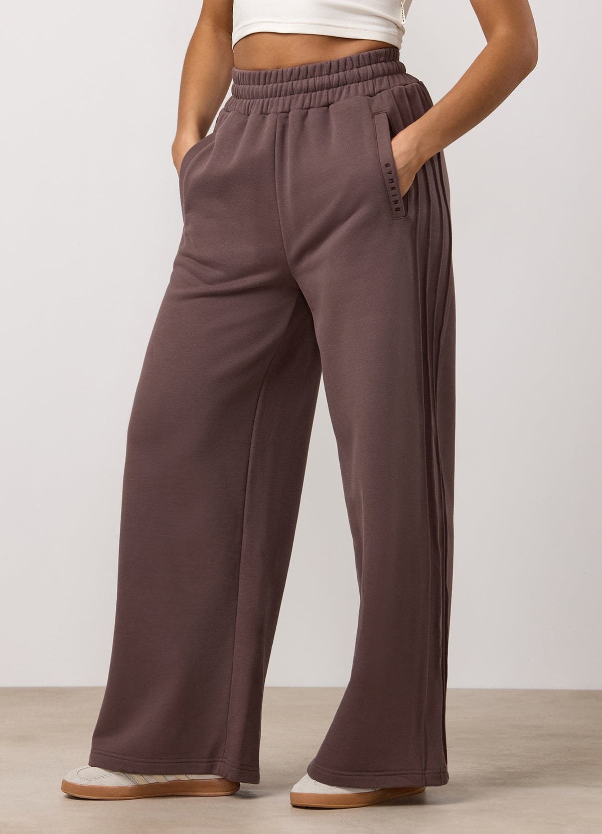 Marshmallow wide-seam training jogger on model