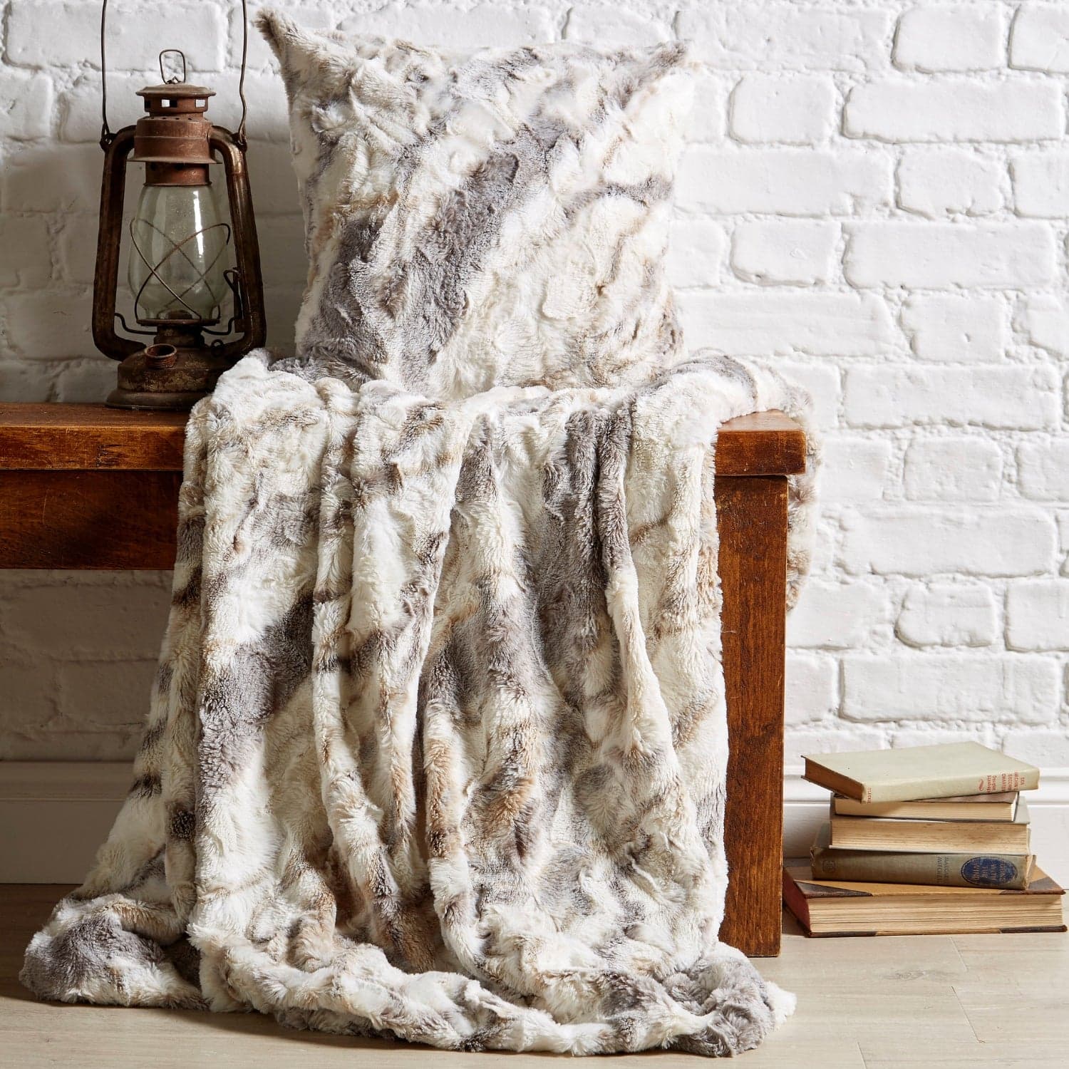 Natural marble faux-fur throw